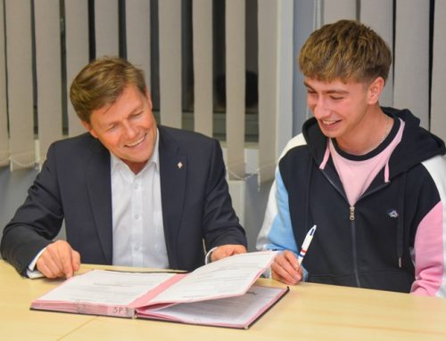 À jamais les premiers !